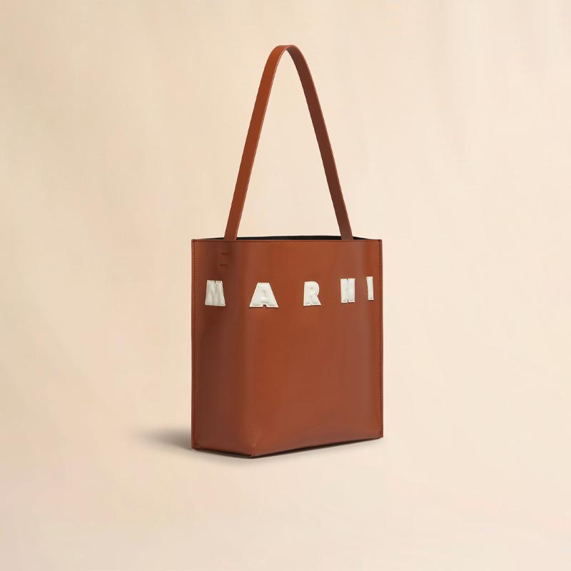 MARNI（マルニ） ブラウン ホワイト レザー製 Museo スモールホーボー
