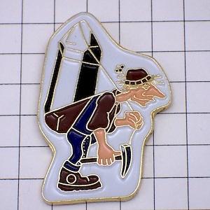 ピンバッジ・水晶クリスタルを背負う鉱物◇フランス限定ピンズ◇レアな