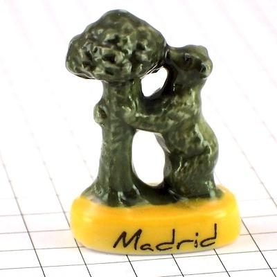 最大63 Offクーポン フェーブ 熊とイチゴノキの像マドリード広場プエルタデルソル観光名所 フランス限定フェーヴ ガレットデロワfeveフェブ小さな置き物