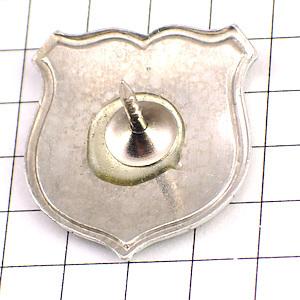 ピンバッジ・3頭のライオンの紋章◇フランス限定ピンズ◇レアな