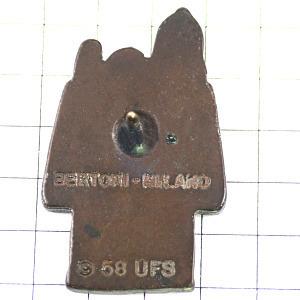 ピンバッジ・赤い犬小屋の上のスヌーピー犬 SNOOPY UFS◇フランス限定