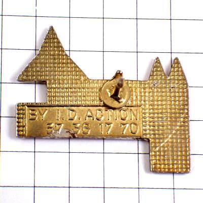 「超レア非商品」チェコ館　ピンバッジ 金色 お買得ピンバッジ・シャトーダン城◇フランス限定ピンズ◇レアな