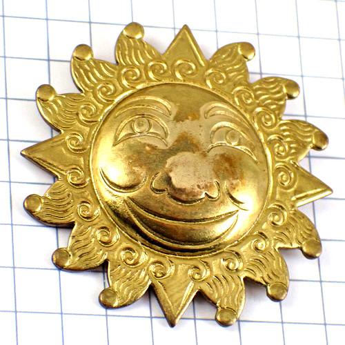 ピンバッジ・笑顔の太陽ゴールド金色◇フランス限定ピンズ◇レアな
