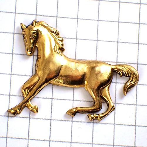 ピンバッジ・金色の馬ゴールド◇フランス限定ピンズ◇レアな