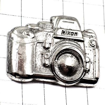 ピンバッジ・ニコンF4カメラ写真一眼レフ撮影機器シルバー銀色 NIKON