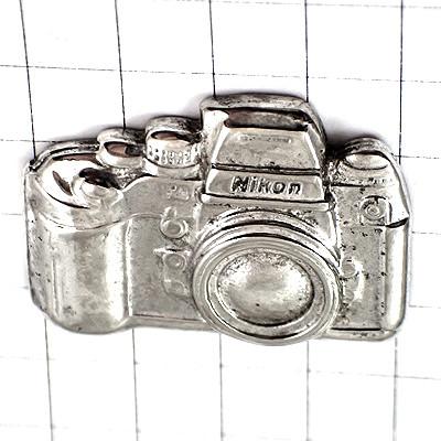 ピンバッジ・ニコンF4カメラ写真一眼レフ撮影機器シルバー銀色 NIKON
