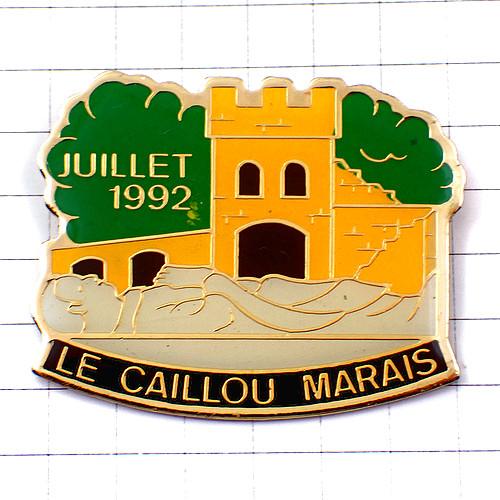 ピンバッジ・小さなお城◇フランス限定ピンズ◇レアなヴィンテージもの
