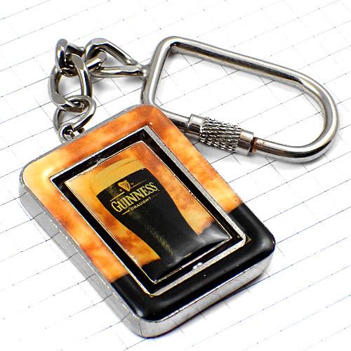 キーホルダー・ギネスビール酒ジョッキ一杯アイルランド◇フランス限定