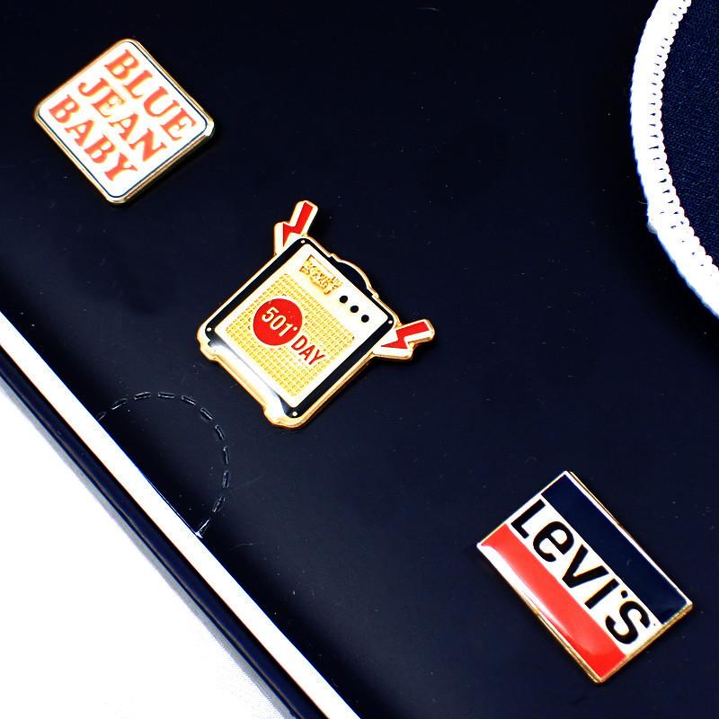 ピンバッジ・箱入りリーバイス501ジーンズ洋服 LEVIS LEVIS-501-DAY