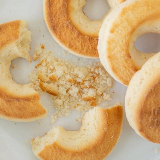 日本 平和堂 焼きドーナツ ミルク味 85g ノンフライ 懐かしい ドーナツ 揚げていない 日本 平和堂 焼きドーナツ ミルク味 85g ノンフライ 懐かしい ドーナツ 揚げていない