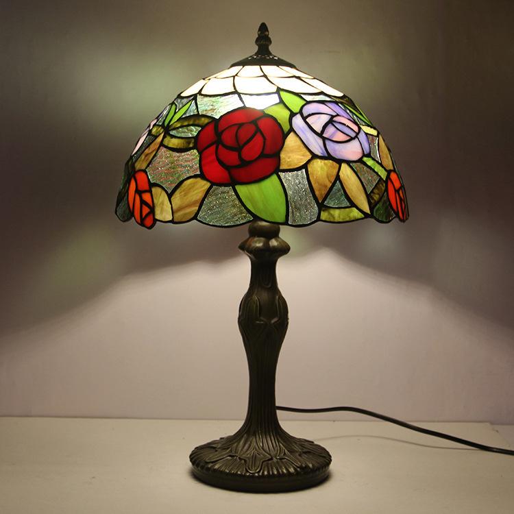 高質で安価 ティファニー テーブルランプ 薔薇ガラス工芸 ステンドグラス レトロ 卓上ランプ 豪華 おしゃれ 綺麗な卓上照明 花柄 照明器具 アンティーク Led対応 正規品 Www Thedailyspud Com