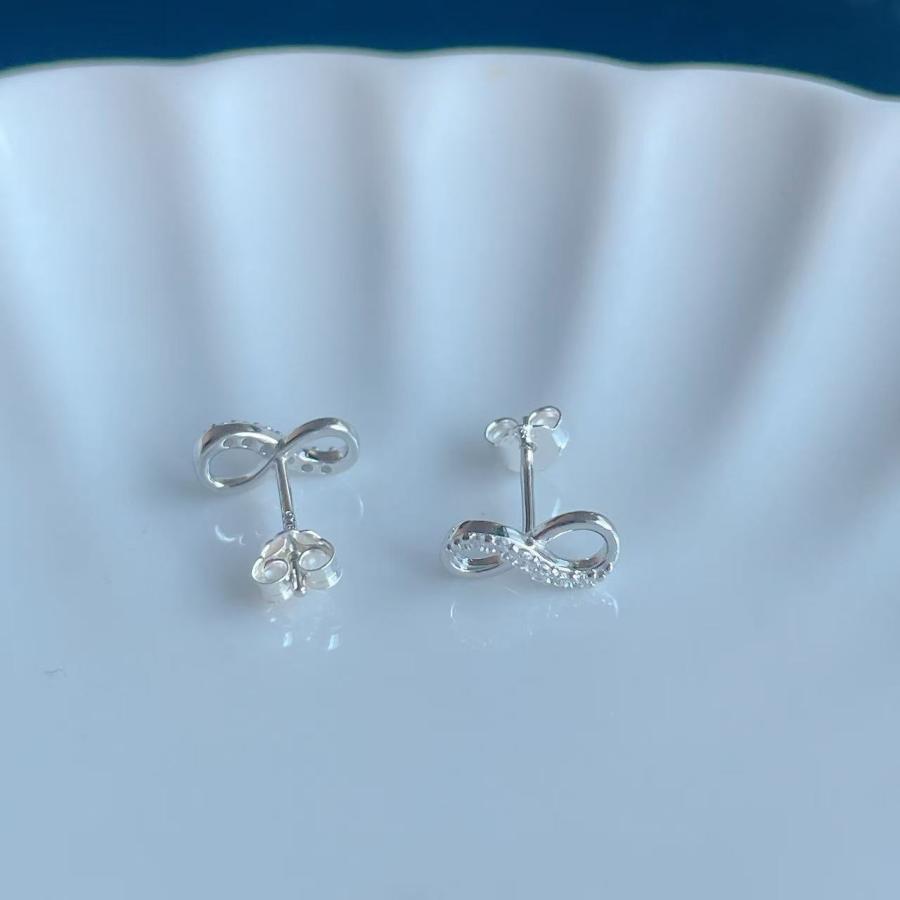 ピアス シルバー925 Silver925 金属アレルギー対応 無限 ムゲン 華奢
