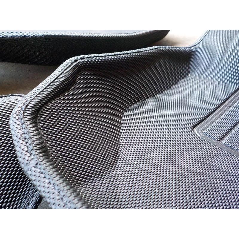 ジムニー/ジムニーシエラ JB64/74W用 Clazzio「車種別専用3D立体フロアマット　NEWラバータイプ」 1台分（フロント/リア）セット クラッツィオ AT/MT | Clazzio | 04