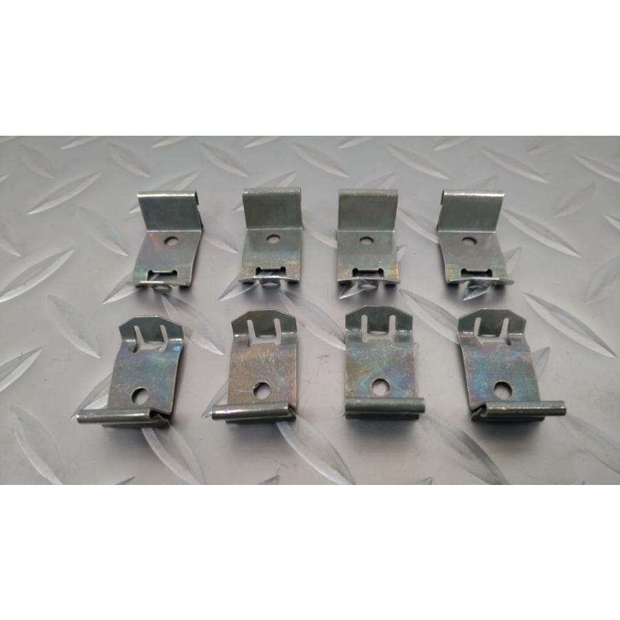 61〜64 インパラ フロント ウインドシールドモールクリップ