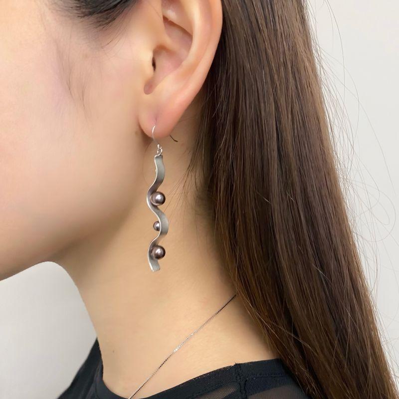 アコヤ黒真珠 パールピアス クーレペルル 4-6mm フック式ピアス アコヤ黒真珠 パールピアス クーレペルル 4-6mm フック式ピアス