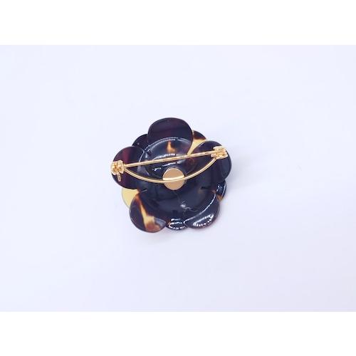 本べっ甲 ブローチ 立体的 手作り 花モチーフ 可愛く フォーマル 水目 ゼブラ柄 漆塗り玉 膨らまし （B-047）の画像