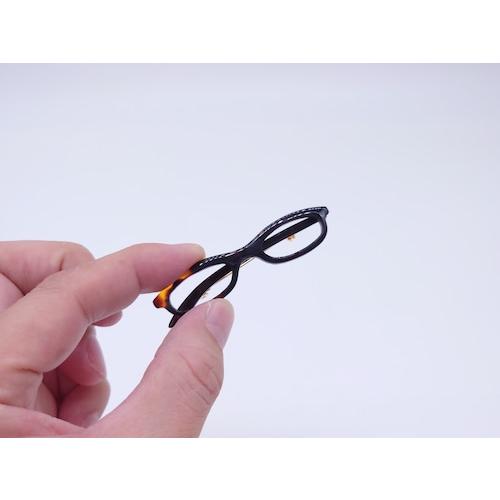 本べっ甲 ブローチ メガネモチーフ 立体的 存在感 大人可愛く ワンポイント リーズナブル（B-049）の画像