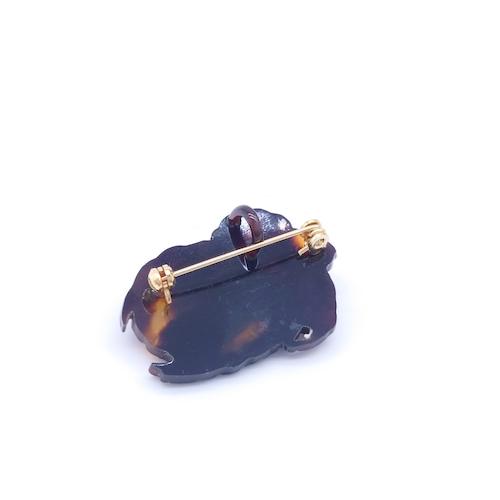 本べっ甲  ブローチ 羊 ヒツジ キュート 立体的 躍動感 お洒落 ワンポイント天然素材 (B-075)の画像