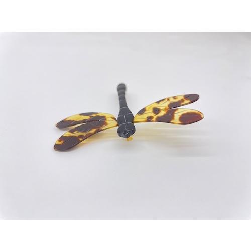 本べっ甲 ブローチ トンボ 立体感 職人 伝統工芸 一品 縁起 オーガニック ワンポイント（B-081）の画像