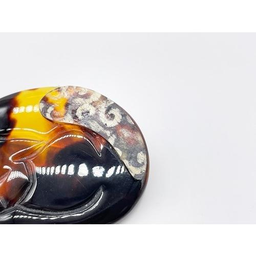 本べっ甲 ブローチ 希少 本水目 ネコ 艶 自然 彫刻 逸品 天然素材（B-084）の画像
