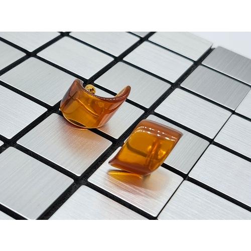 本べっ甲 イヤリング ツメ部 白甲 贅沢 深み C型 上品 魅力 プレゼント シンプル 天然素材（E-128）の画像