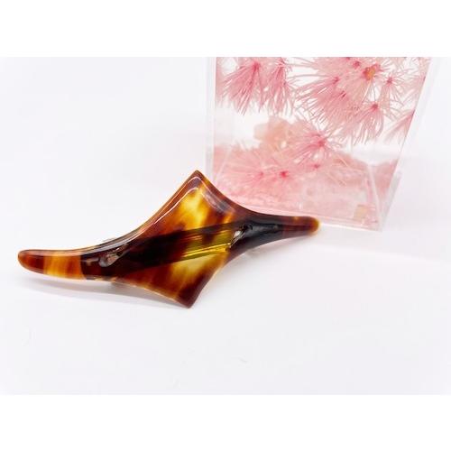 本べっ甲 髪留め 希少 贅沢 シャープ 立体 ひねり 華やか 光沢 バレッタ 天然素材  (KE-046)の画像