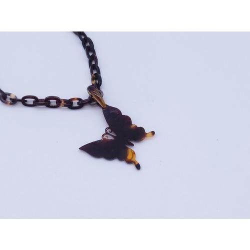 本べっ甲 蒔絵 蝶蝶モチーフ ペンダント 繊細 繊細 モダン 可愛い お洒落 昭和モダン (Ma-002)の画像