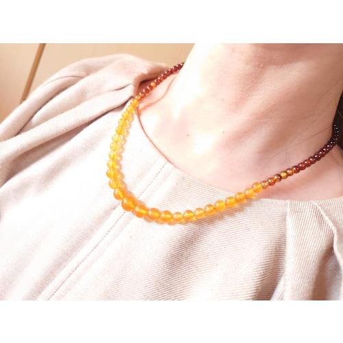 本べっ甲 ネックレス 下白 上品 ハイネック 赤目 黒目 ナチュラル オールシーズン  丸玉 一品 限定商品 (N-200)の画像