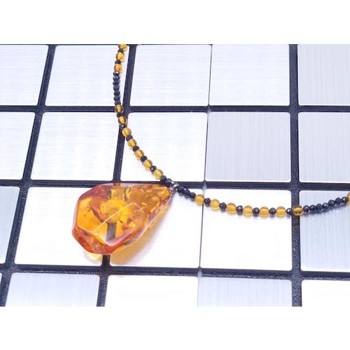 本琥珀 ネックレス バルティックアンバー グリッター 上品 レモン 華やか フォーマル リトアニア産　(N-212)の画像