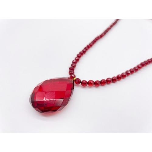 本琥珀 ネックレス 深紅 レッドアンバー 贅沢 天然 透明感 上品 ギフト 天然素材（N-263）の画像