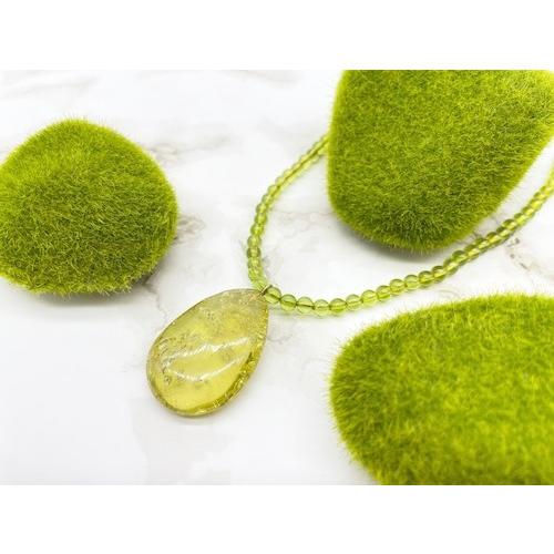 本琥珀 ネックレス 爽やか カリビアングリーン 贅沢 存在感 小粒 透明感 天然素材（N-267）の画像