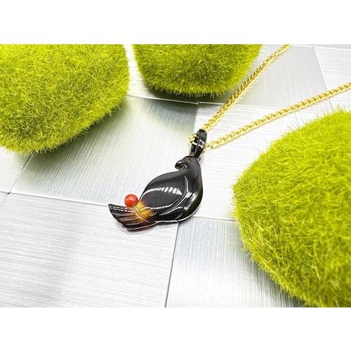 本べっ甲ペンダント 優雅 鳥 艶 本珊瑚 上品 存在感 気品 華やか 天然 