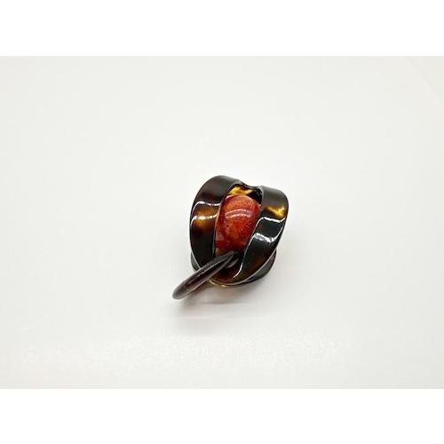 本べっ甲 ペンダント しなやか 立体的 存在感 アフリカ珊瑚 プレゼント 一品 天然素材（pe-318）の画像