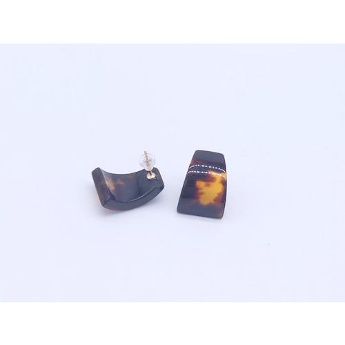 本べっ甲 ピアス シンプル 台形 ｋ18 平打ち オーガニック Ｃ型 艶 プレゼント　(Pi-138)の画像
