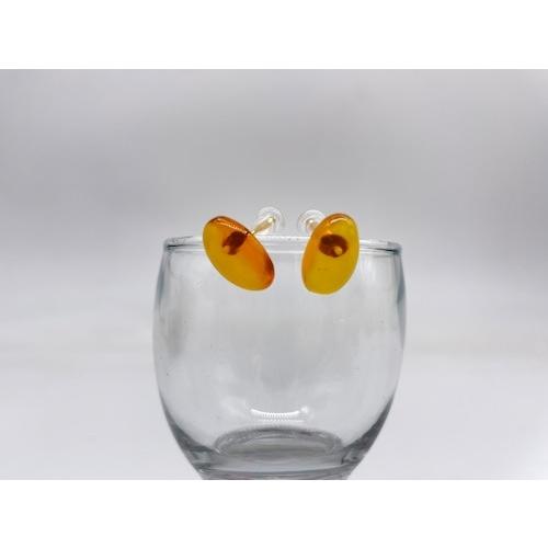 本べっ甲 ピアス たまご型 白甲 大人可愛い シンプル プチピアス 贅沢 プレゼント 艶感（pi-191）の画像