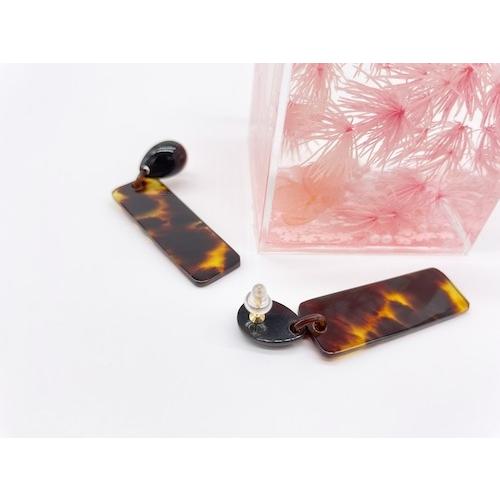 本べっ甲 ピアス 深み 魅力 光沢 しずく型 綺麗 縦長 上品 シンプル 天然素材（pi-203）の画像