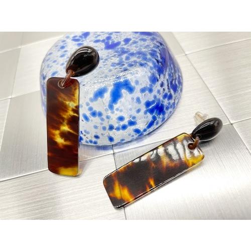 本べっ甲 ピアス 深み 魅力 光沢 しずく型 綺麗 縦長 上品 シンプル 天然素材（pi-203）の画像