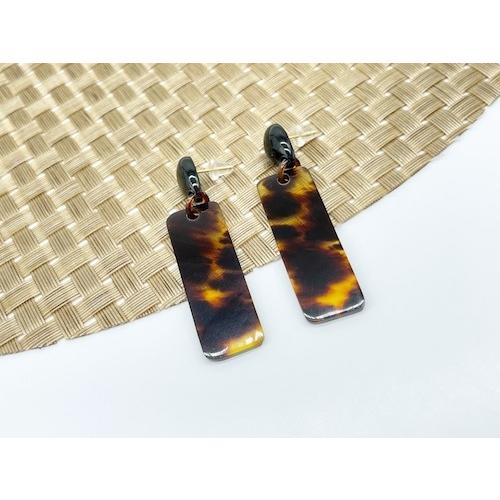 本べっ甲 ピアス 深み 魅力 光沢 しずく型 綺麗 縦長 上品 シンプル 天然素材（pi-203）の画像