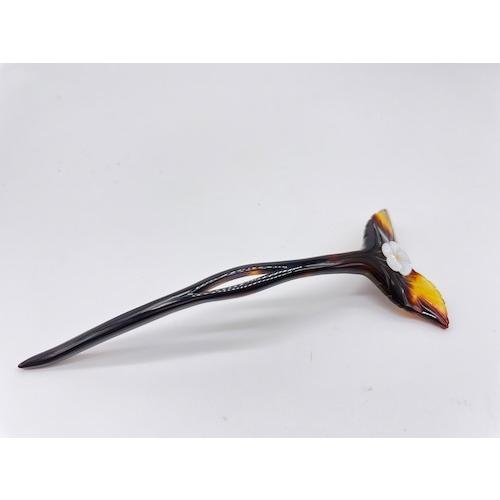本べっ甲 玉簪 花 白蝶貝 葉っぱ お洒落 お手頃 着物 伝統工芸品 オーガニック（TK-036）の画像