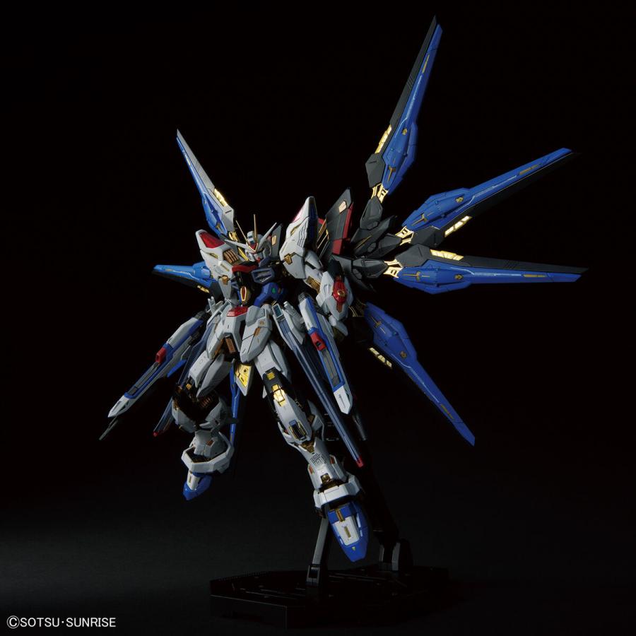 [新品/未組立]MGEX 1/100ストライクフリーダム、ユニコーンガンダム MGEX 1/100 ストライクフリーダムガンダム｜バンダイ ホビーサイト