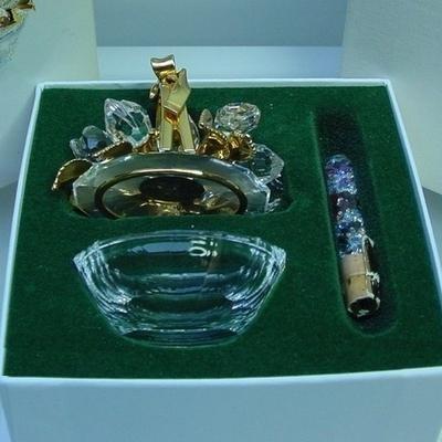 スワロフスキー Swarovski 2003年 廃盤品 『Secrets Flower Box
