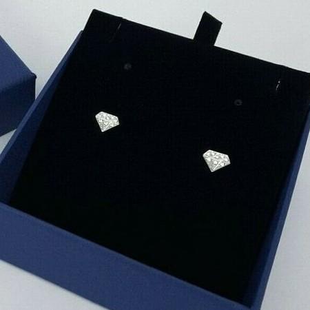 SWAROVSKI【ピアス】スワロフスキー スワロフスキー ピアス Swarovski 一粒ジュエリー レディース