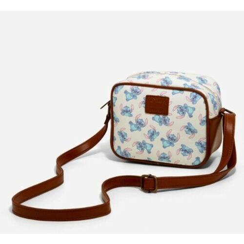新品 ラウンジフライ　ディズニー【リロ & スティッチ】フローラル キャラクター Amazon | Loungefly【ラウンジフライ × ディズニー / 長財布