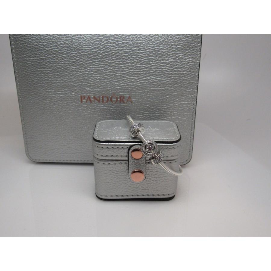 PANDORA（パンドラ） スレッドレス ブレスレット 3チャーム ギフト