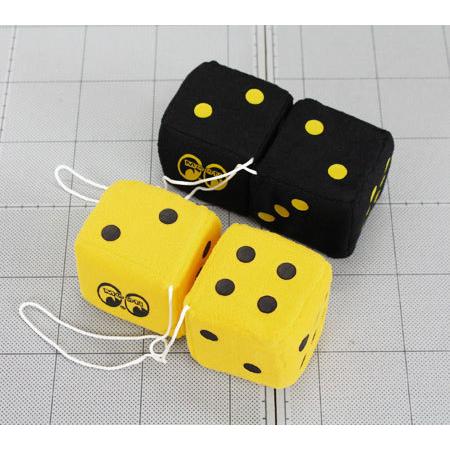 ムーンアイズ ファジーダイス サイコロ ダイス カーアクセサリー ルームミラー 飾り 車 ハンギングファジーダイス おしゃれ ホットロッド アメリカ Mooneyes Ca Mg878 Mon U S Junkyard 通販 Yahoo ショッピング