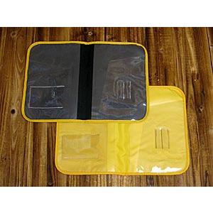 ムーンアイズ 車検証入れ MOONEYES ゴーゴームーンアイズ |  | 03