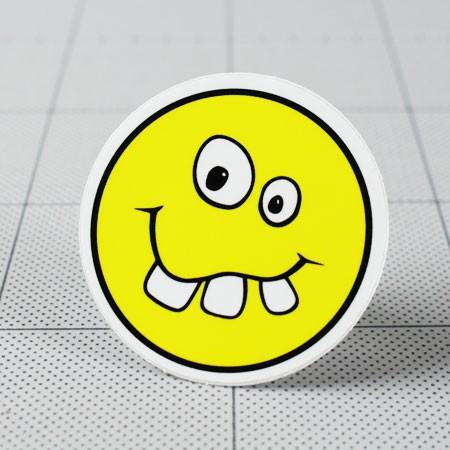 ステッカー アメリカン 車 バイク かっこいい おしゃれ ヘルメット ギター スケボー カーステッカー スマイルマーク Buckteeth Smile メール便ok Sc 1233 Gen Sc 1233 Gen U S Junkyard 通販 Yahoo ショッピング