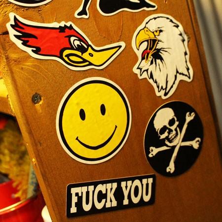 ステッカー アメリカン 車 バイク ヘルメット かっこいい おしゃれ ギター スケボー アメリカン雑貨 ファックユー Fuck You メール便ok Sc 942 Gen Sc 942 Gen U S Junkyard 通販 Yahoo ショッピング