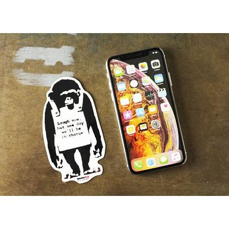 バンクシー ステッカー シール パソコン ウォールステッカー おしゃれ かっこいい スーツケース インテリア アウトドア 車 Do Nothing Monkeysign サイズl Sc Bnk007l Gen U S Junkyard 通販 Yahoo ショッピング