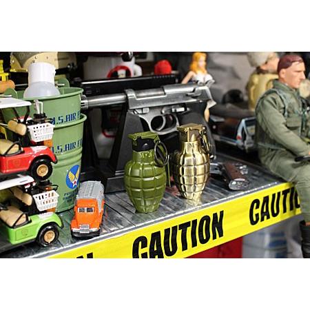 手榴弾 ライター ターボ おもしろライター ミリタリー 喫煙具 アメリカ 雑貨 アメリカン雑貨 カーキ Sm 1397 Hys Sm 1397 Hys U S Junkyard 通販 Yahoo ショッピング